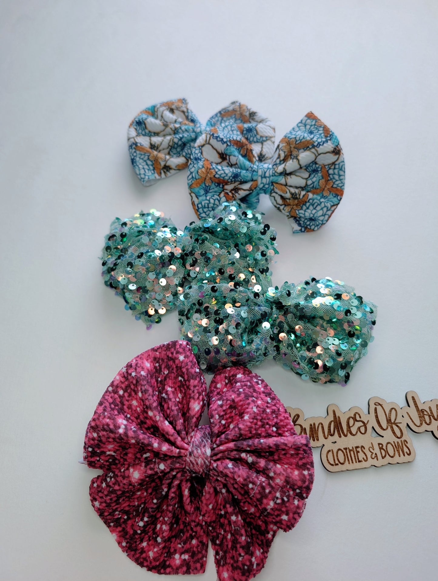 Bows on clips